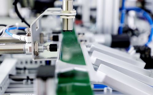 高质量严选 倍思科技携手亿纬锂能打造卓越产品