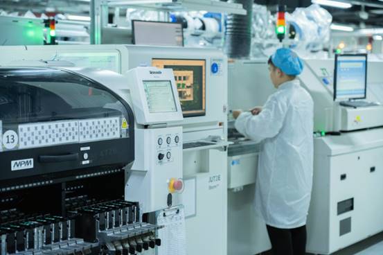 扫地机器人炫技获新华社报道，石头科技何以圈粉海外科技圈